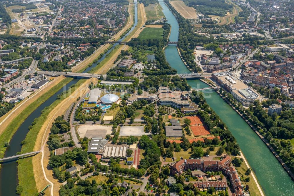 Dorsten von oben - Stadtansicht am Ufer des Flußverlaufes der Lippe in Dorsten im Bundesland Nordrhein-Westfalen, Deutschland