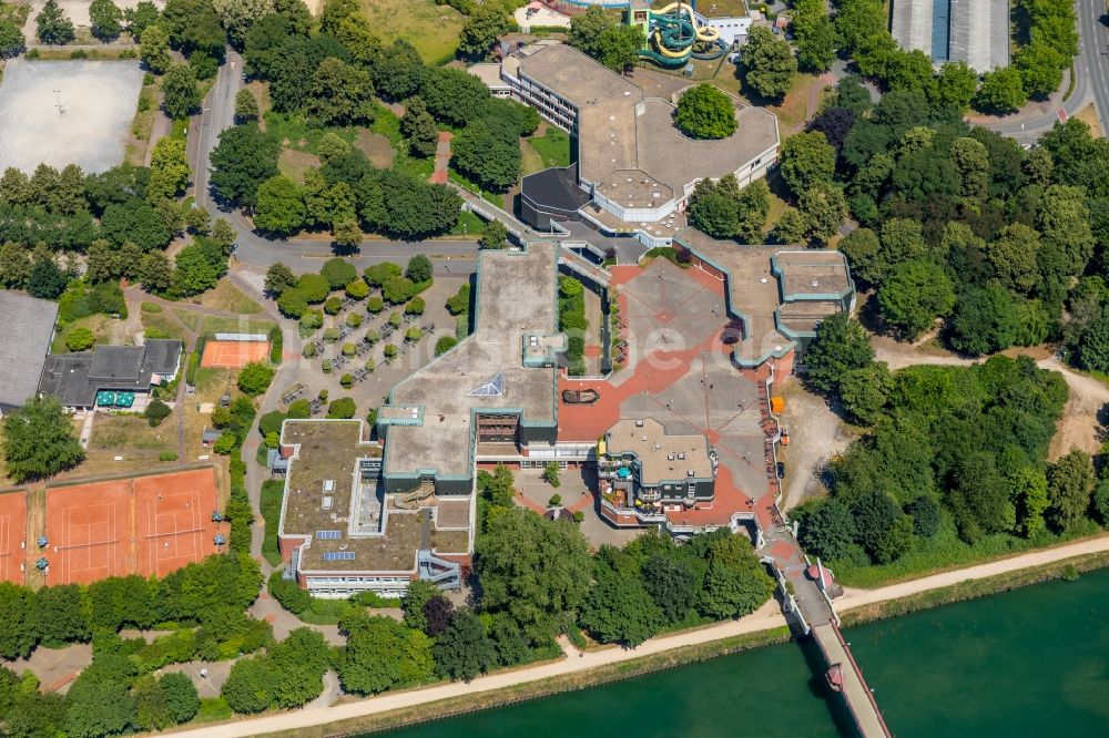 Luftaufnahme Dorsten - Stadtansicht am Ufer des Flußverlaufes der Lippe in Dorsten im Bundesland Nordrhein-Westfalen, Deutschland