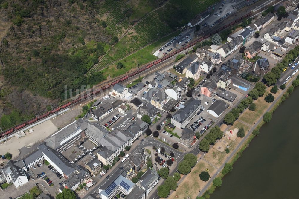 Luftbild Cochem - Stadtansicht am Ufer des Flußverlaufes der Mosel in Cochem im Bundesland Rheinland-Pfalz, Deutschland