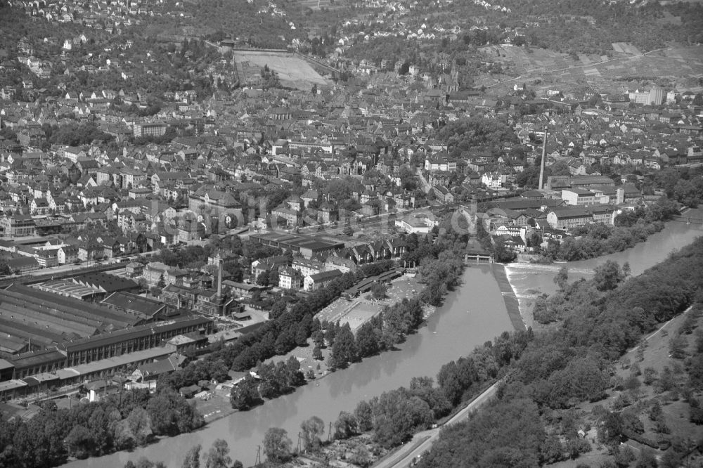 Esslingen am Neckar von oben - Stadtansicht am Ufer des Flußverlaufes am Neckar in Esslingen am Neckar im Bundesland Baden-Württemberg, Deutschland