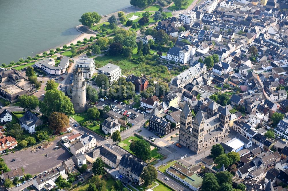 Luftaufnahme Andernach - Stadtansicht am Ufer des Flußverlaufes des Rhein in Andernach im Bundesland Rheinland-Pfalz, Deutschland