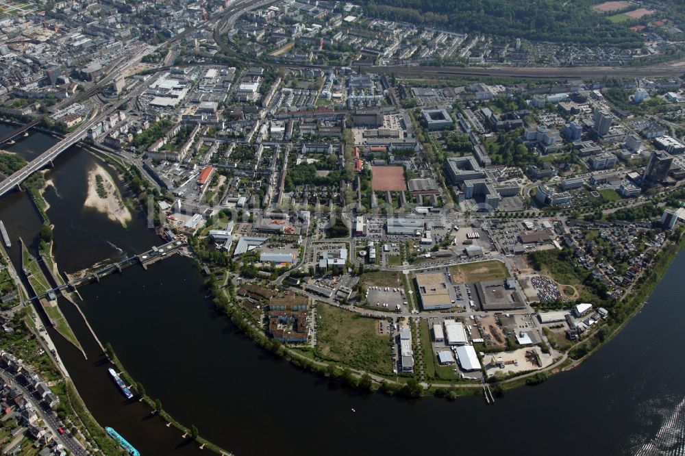 Luftaufnahme Koblenz OT Rauental - Stadtansicht am Ufer des Rheinverlaufes von Koblenz-Rauental im Bundesland Rheinland-Pfalz