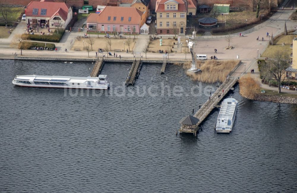 Neuruppin aus der Vogelperspektive: Stadtansicht der Uferpromenade in Neuruppin im Bundesland Brandenburg