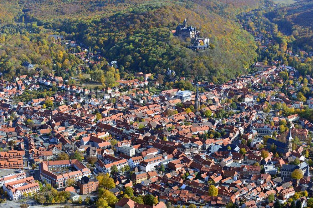 Wernigerode aus der Vogelperspektive: Stadtansicht von Wernigerode im Bundesland Sachsen-Anhalt