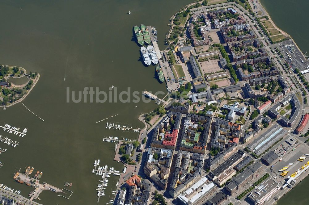 Luftaufnahme Helsinki - Stadtansicht mit den Wohngebieten im Stadtteil der Halbinsel Katajanokka in Helsinki , der Hauptstadt von Finland