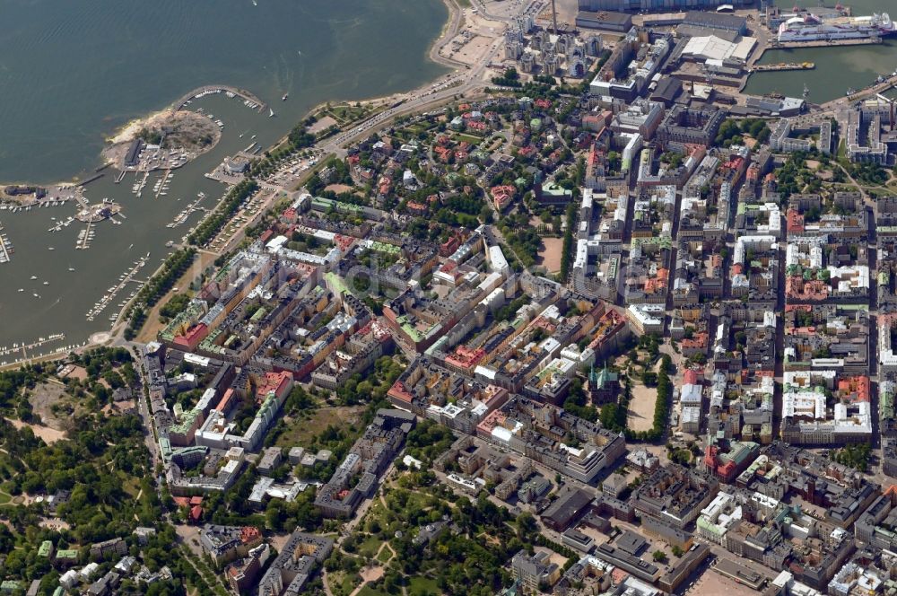 Helsinki von oben - Stadtansicht mit den Wohngebieten im Stadtteil Merisatama in Helsinki , der Hauptstadt von Finland