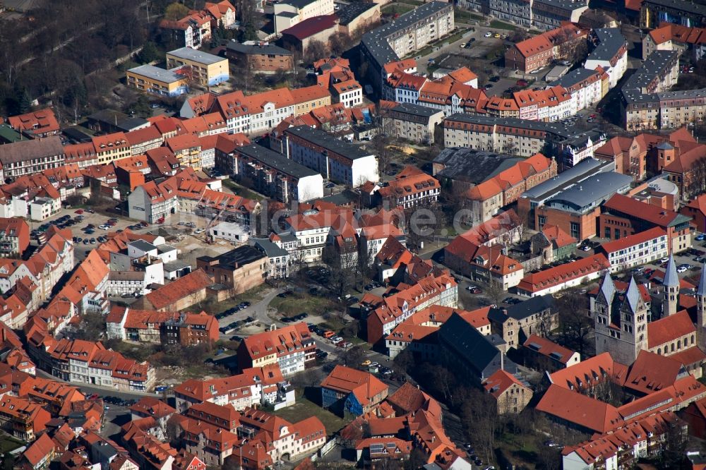 Luftaufnahme Halberstadt - Stadtansicht vom Zentrum der Altstadt von Halberstadt im Bundesland Sachsen-Anhalt