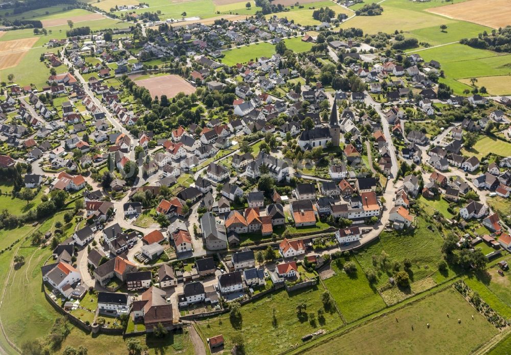 Luftaufnahme Warstein - Stadtansicht vom Zentrum und der Innenstadt von Warstein im Bundesland Nordrhein-Westfalen