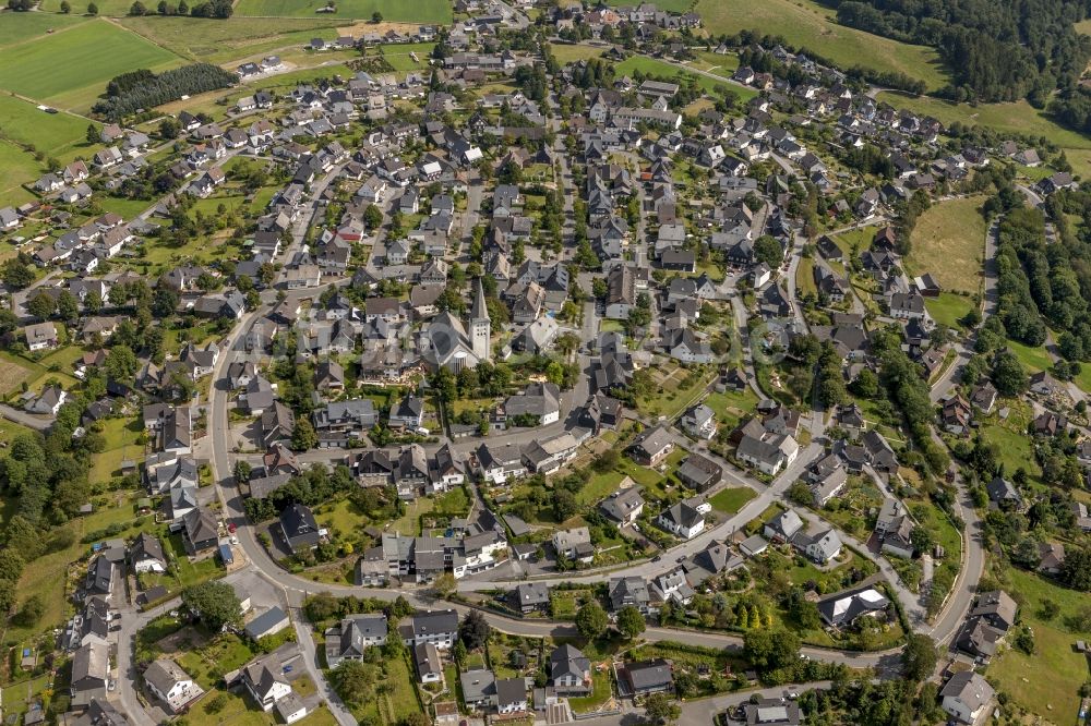 Warstein von oben - Stadtansicht vom Zentrum und der Innenstadt von Warstein im Bundesland Nordrhein-Westfalen