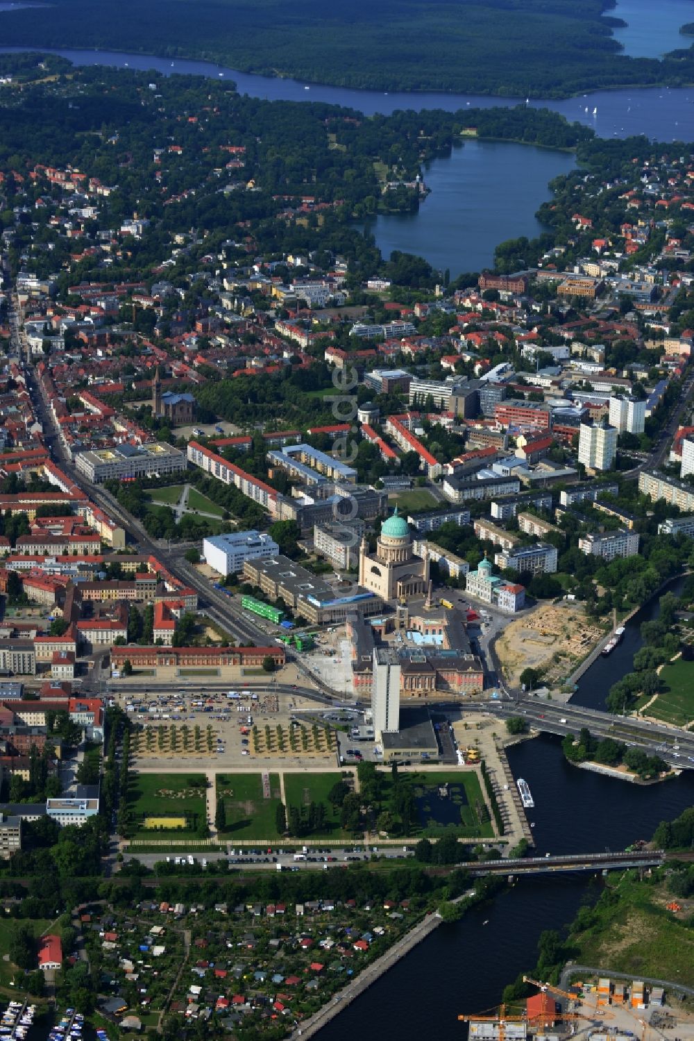 Luftbild Potsdam - Stadtansicht vom Zentrum mit dem Neubau des Stadtschloß und Brandenburger Landtag in Potsdam im Bundesland Brandenburg