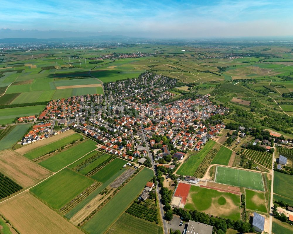 Zornheim aus der Vogelperspektive: Stadtansicht von Zornheim im Bundesland Rheinland-Pfalz