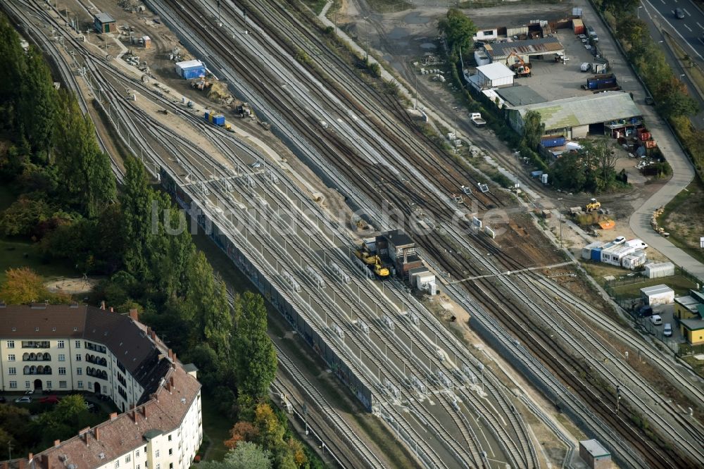 Berlin von oben - Stadtbahn S-Bahn- Depot und Abstellgleise im Stadtteil Tempelhof in Berlin