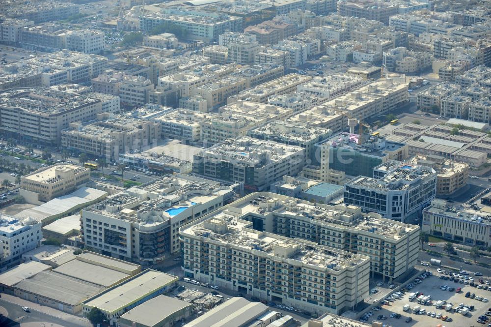 Luftbild Dubai - Stadtbild der Bezirke Al Karama und Oud Metha in Dubai