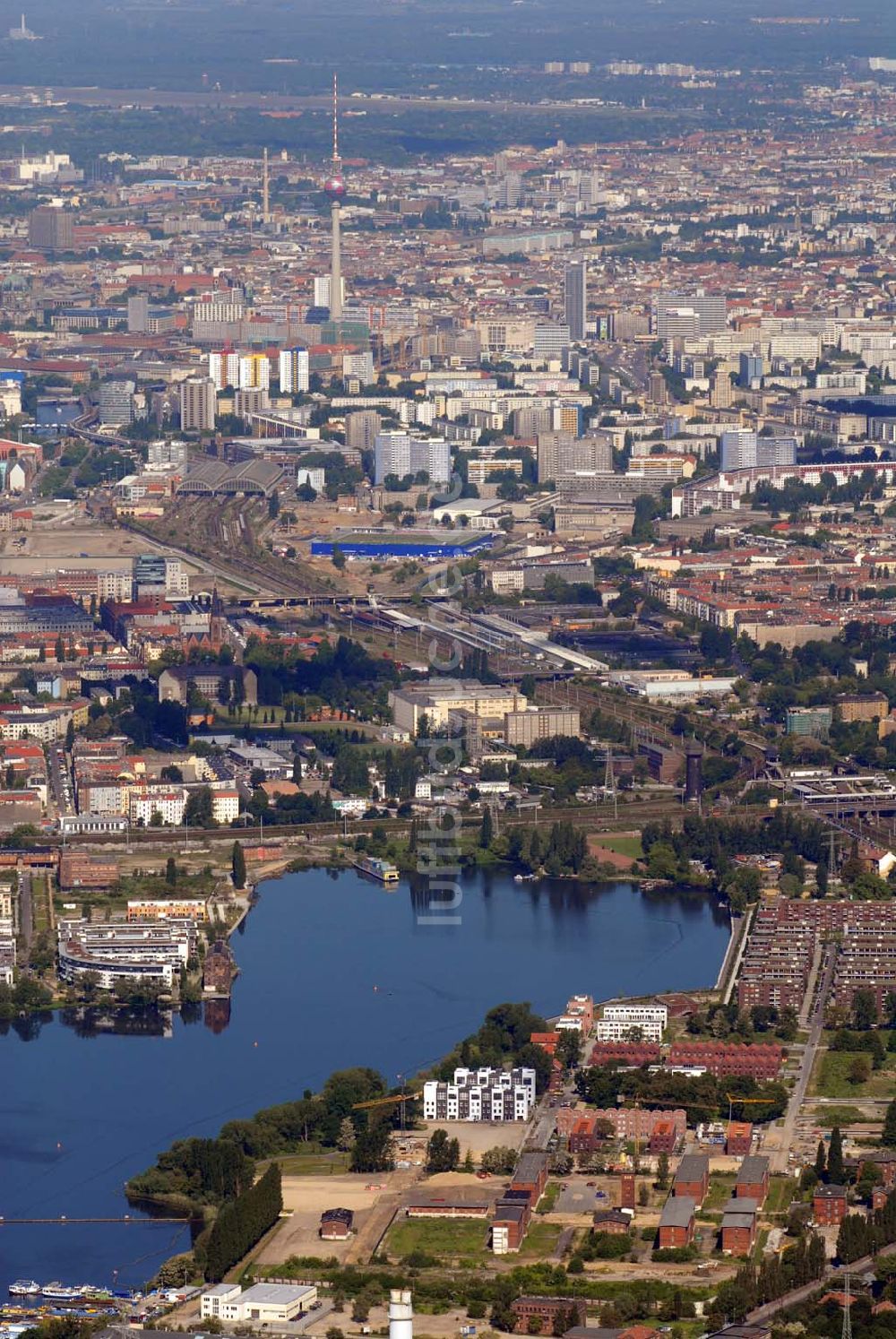 Berlin aus der Vogelperspektive: Stadtblick an der Rummelsburger Bucht