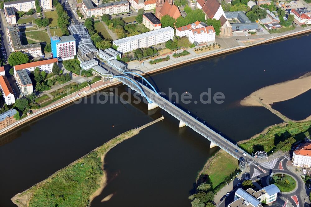 Frankfurt Oder aus der Vogelperspektive: Stadtbrücke in Frankfurt Oder im Bundesland Brandenburg