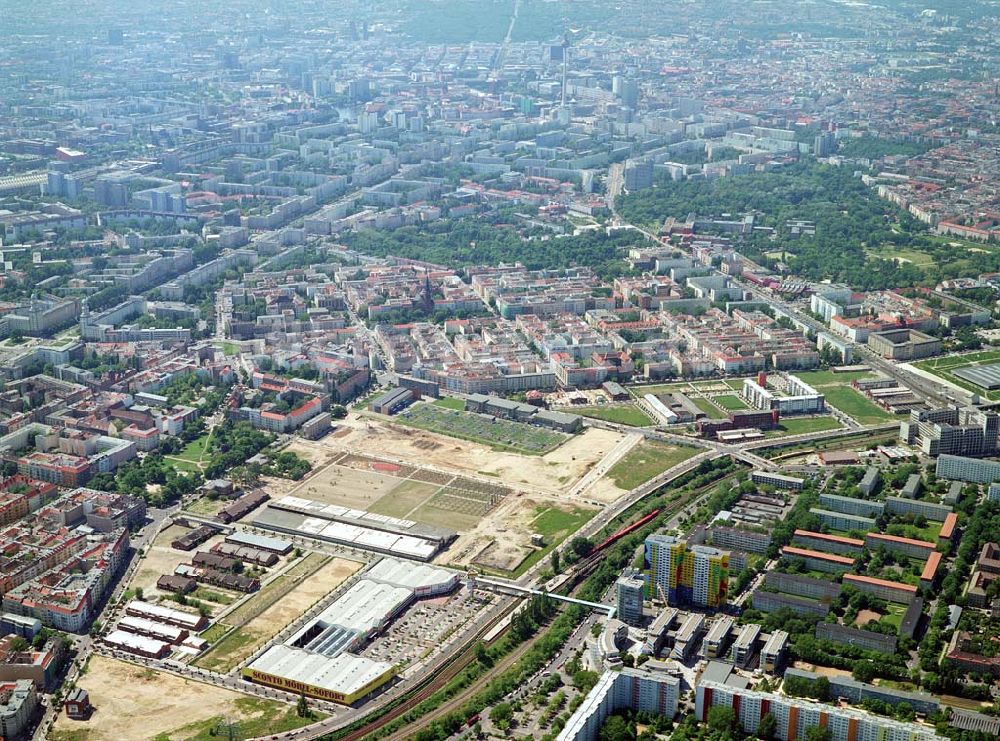 Luftaufnahme Berlin-Friedrichshain - Stadtentwicklungsgebiet Eldenaer Straße/ Landsberger Allee