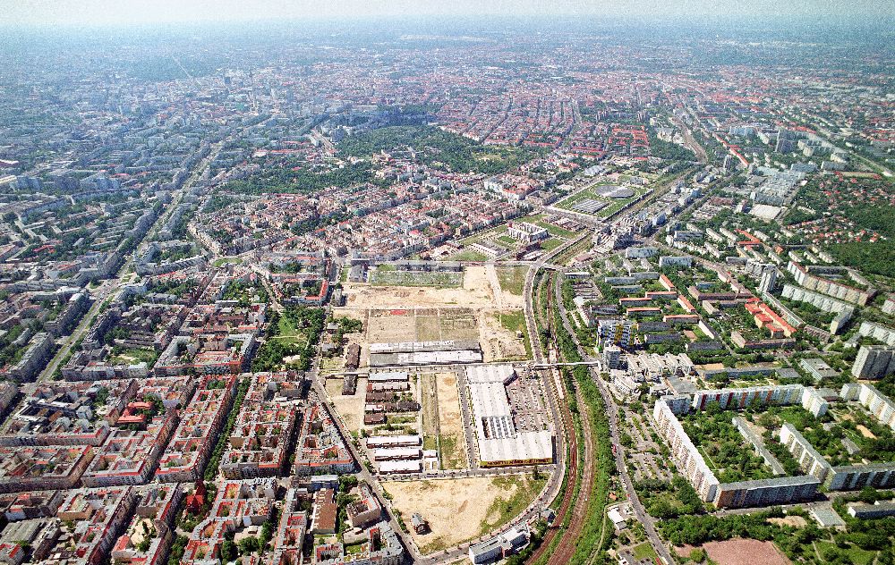 Berlin-Friedrichshain von oben - Stadtentwicklungsgebiet Eldenaer Straße/ Landsberger Allee