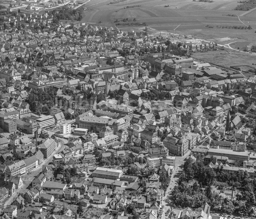 Luftaufnahme Schwenningen - Stadtgebiet mit Außenbezirken und Innenstadtbereich in Schwenningen im Bundesland Baden-Württemberg, Deutschland