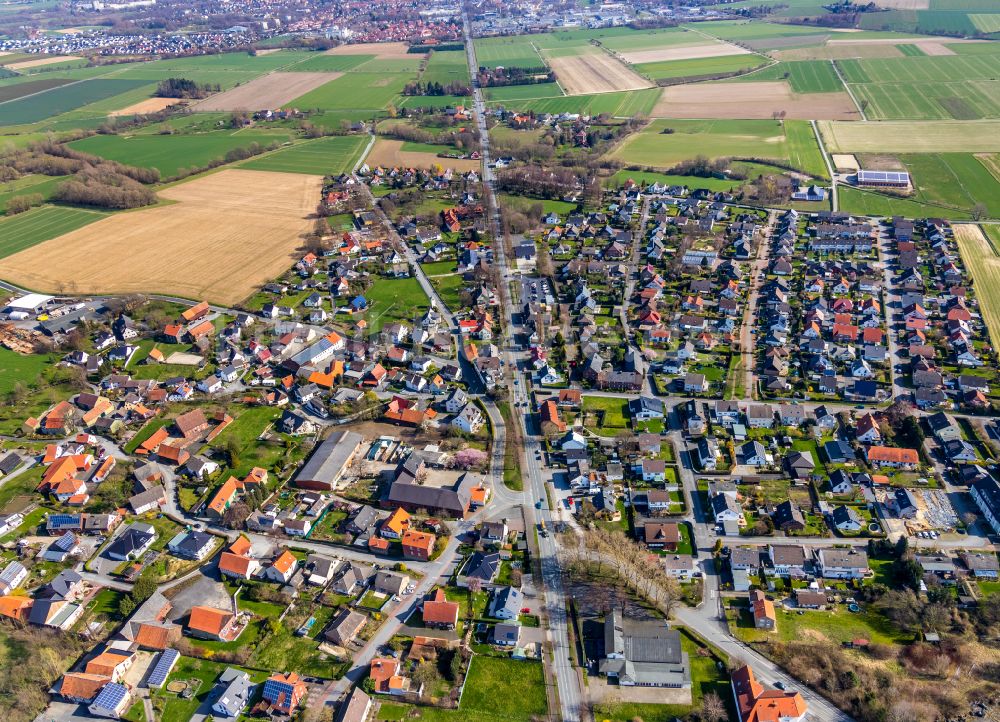 Luftbild Ampen - Stadtgebiet inmitten der Landwirtschaft in Ampen im Bundesland Nordrhein-Westfalen, Deutschland