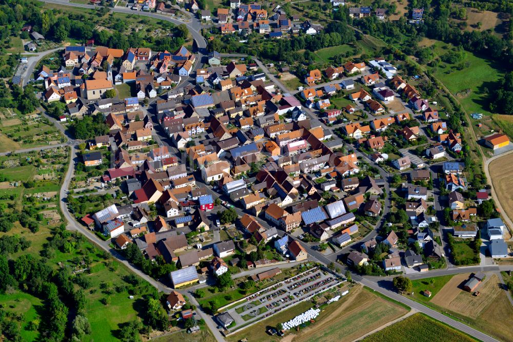 Bieberehren aus der Vogelperspektive: Stadtgebiet inmitten der Landwirtschaft in Bieberehren im Bundesland Bayern, Deutschland