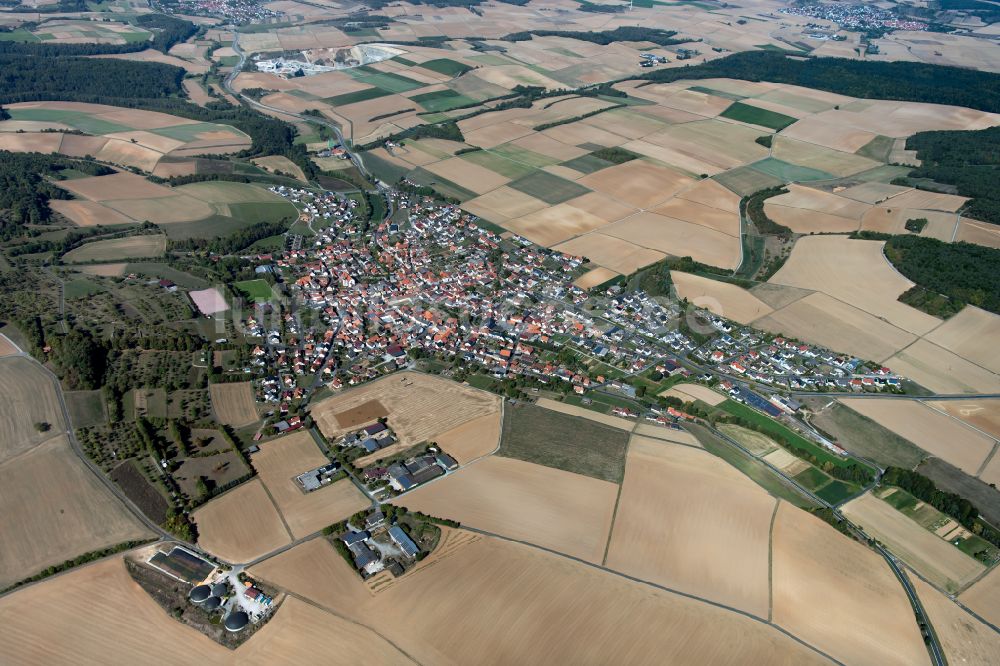 Birkenfeld aus der Vogelperspektive: Stadtgebiet inmitten der Landwirtschaft in Birkenfeld im Bundesland Bayern, Deutschland