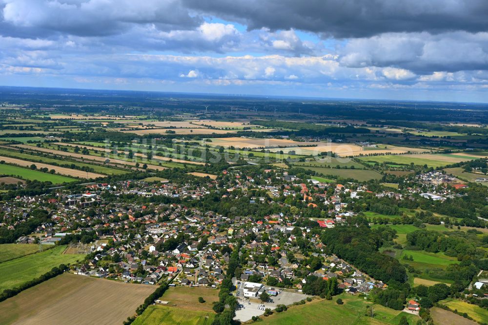 Luftbild Bornhöved - Stadtgebiet inmitten der Landwirtschaft in Bornhöved im Bundesland Schleswig-Holstein, Deutschland