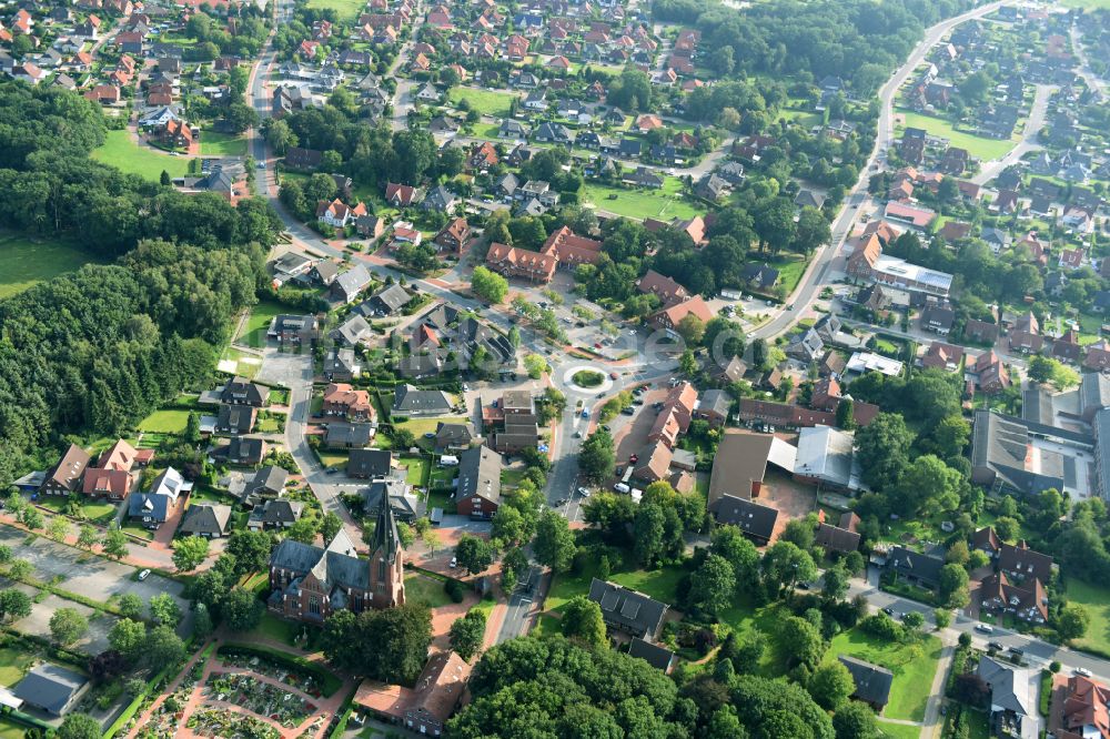 Cappeln (Oldenburg) aus der Vogelperspektive: Stadtgebiet inmitten der Landwirtschaft in Cappeln (Oldenburg) im Bundesland Niedersachsen, Deutschland