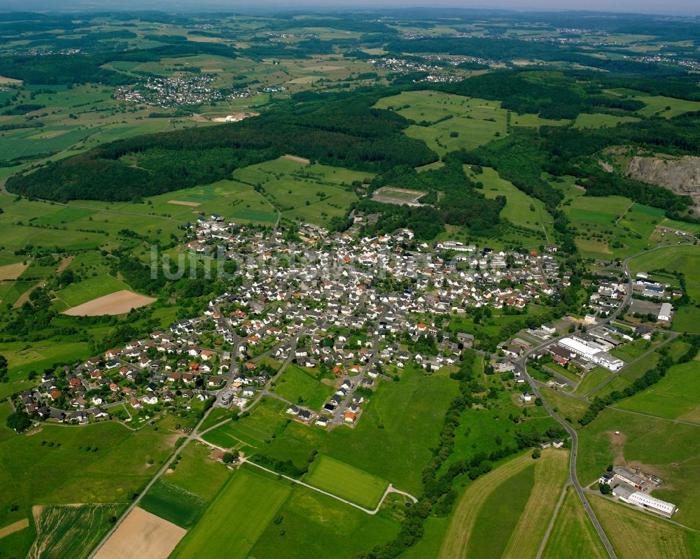 Luftaufnahme Dorndorf - Stadtgebiet inmitten der Landwirtschaft in Dorndorf im Bundesland Hessen, Deutschland