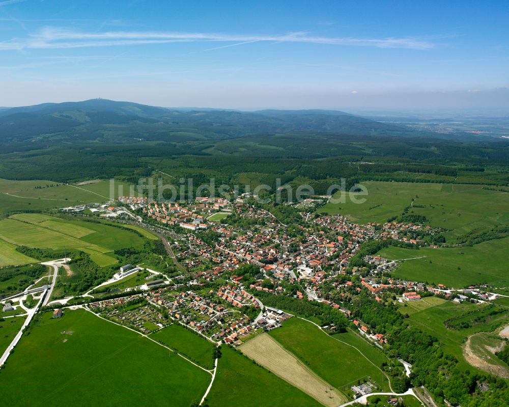 Luftbild Elbingerode (Harz) - Stadtgebiet inmitten der Landwirtschaft in Elbingerode (Harz) im Bundesland Sachsen-Anhalt, Deutschland