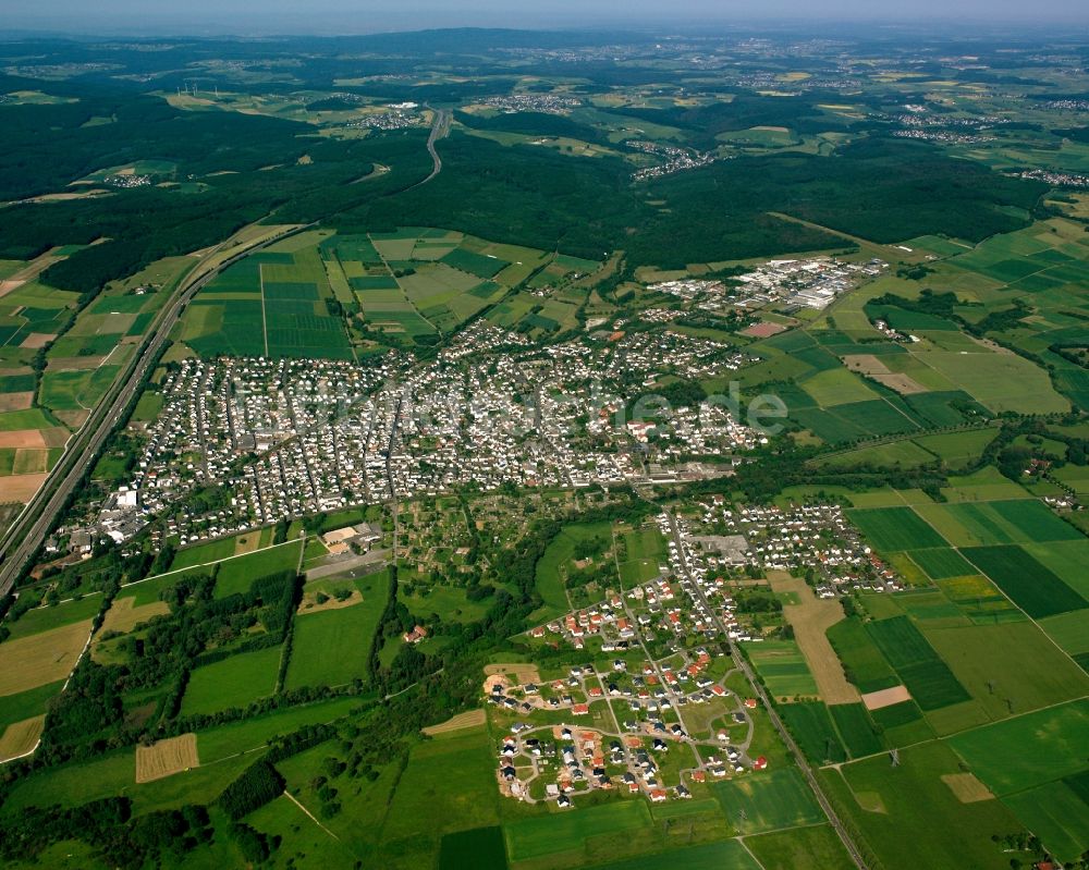 Elz aus der Vogelperspektive: Stadtgebiet inmitten der Landwirtschaft in Elz im Bundesland Hessen, Deutschland