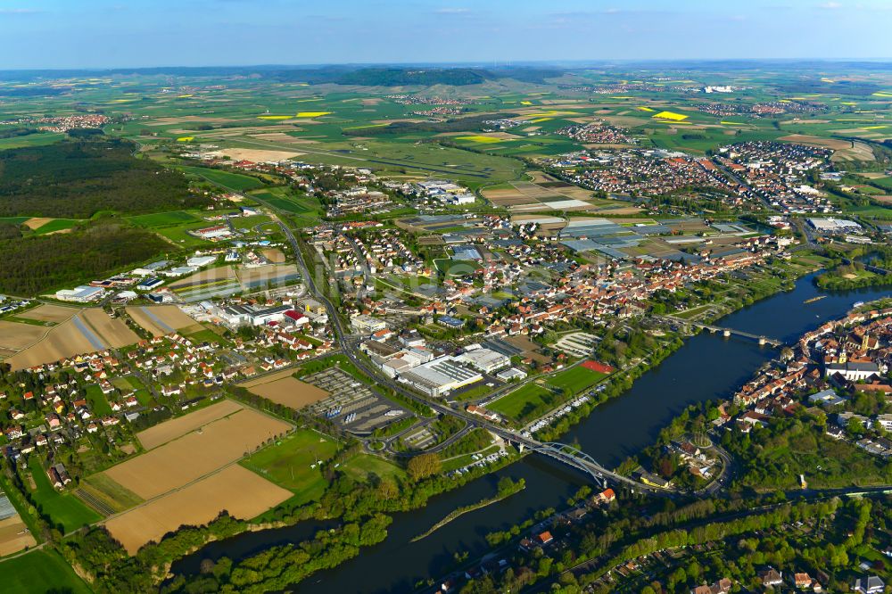 Etwashausen aus der Vogelperspektive: Stadtgebiet inmitten der Landwirtschaft in Etwashausen im Bundesland Bayern, Deutschland