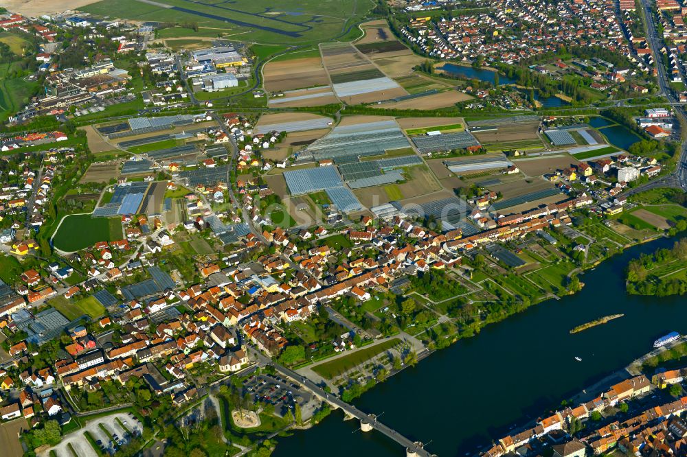 Etwashausen von oben - Stadtgebiet inmitten der Landwirtschaft in Etwashausen im Bundesland Bayern, Deutschland