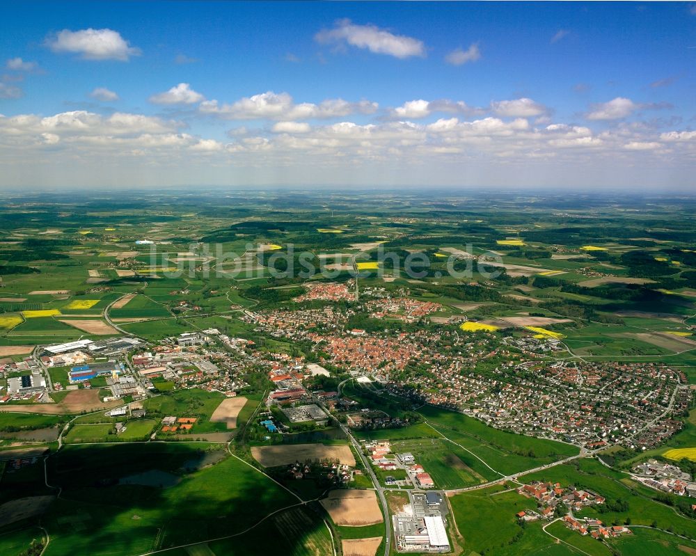 Luftbild Feuchtwangen - Stadtgebiet inmitten der Landwirtschaft in Feuchtwangen im Bundesland Bayern, Deutschland