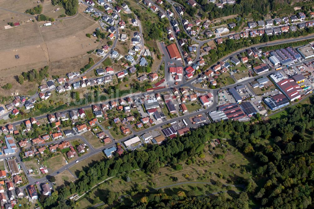 Frammersbach aus der Vogelperspektive: Stadtgebiet inmitten der Landwirtschaft in Frammersbach im Bundesland Bayern, Deutschland