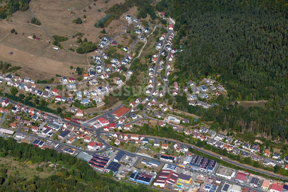 Frammersbach von oben - Stadtgebiet inmitten der Landwirtschaft in Frammersbach im Bundesland Bayern, Deutschland