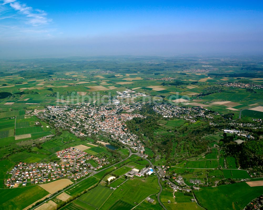 Grünberg aus der Vogelperspektive: Stadtgebiet inmitten der Landwirtschaft in Grünberg im Bundesland Hessen, Deutschland