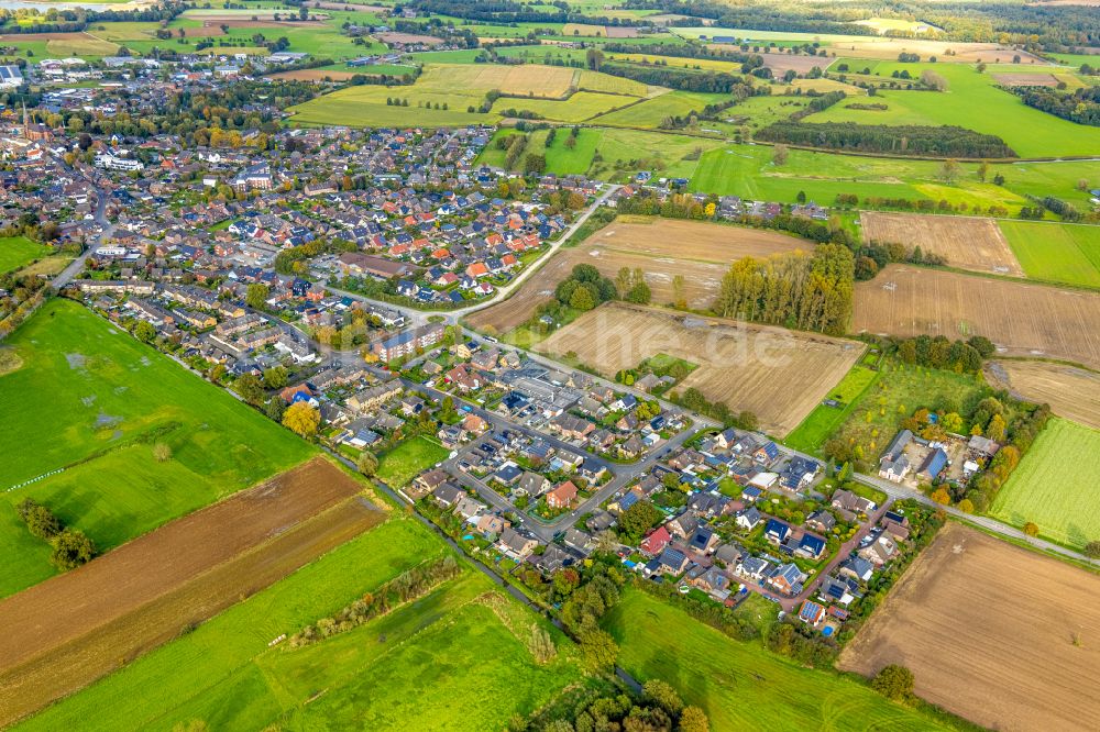 Luftbild Isselburg - Stadtgebiet inmitten der Landwirtschaft in Isselburg im Bundesland Nordrhein-Westfalen, Deutschland