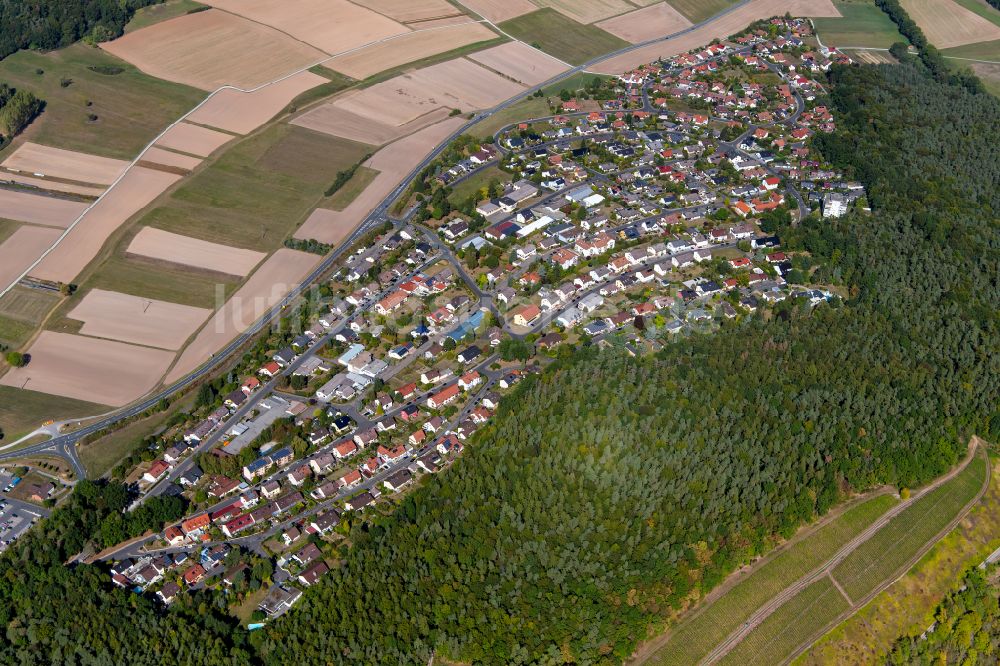 Kreuzwertheim aus der Vogelperspektive: Stadtgebiet inmitten der Landwirtschaft in Kreuzwertheim im Bundesland Bayern, Deutschland