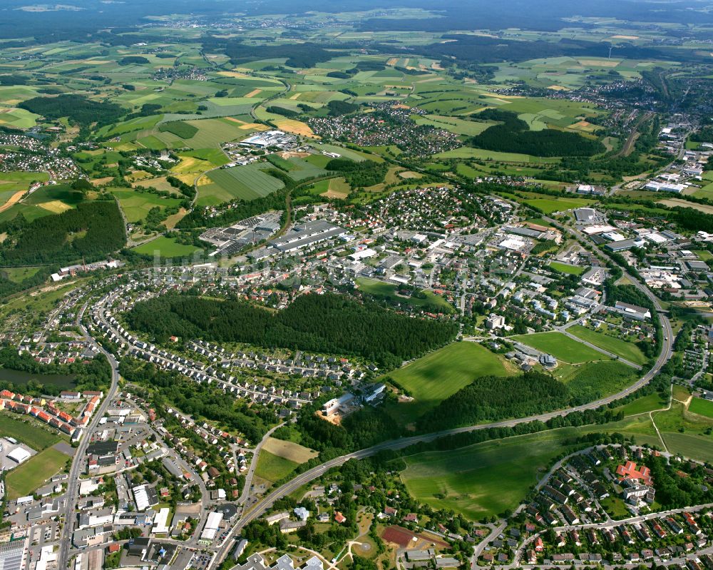 Moschendorf aus der Vogelperspektive: Stadtgebiet inmitten der Landwirtschaft in Moschendorf im Bundesland Bayern, Deutschland