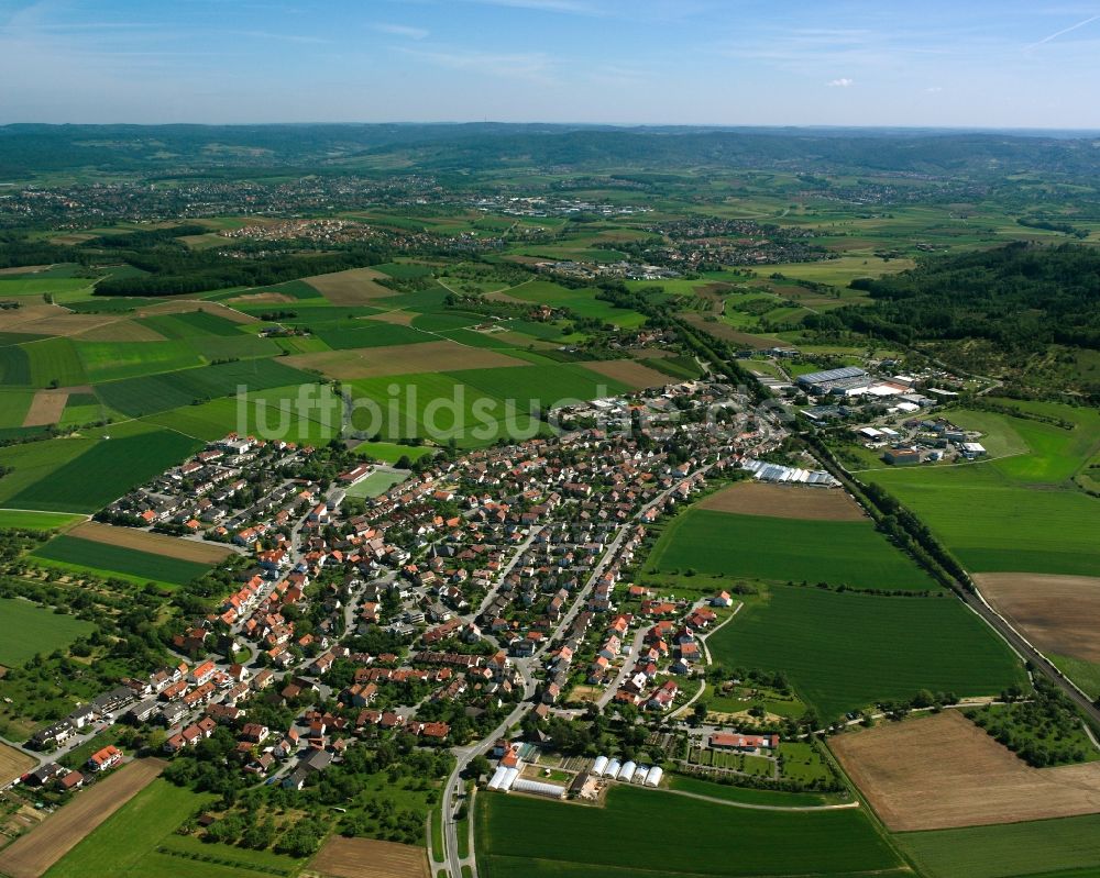 Nellmersbach aus der Vogelperspektive: Stadtgebiet inmitten der Landwirtschaft in Nellmersbach im Bundesland Baden-Württemberg, Deutschland