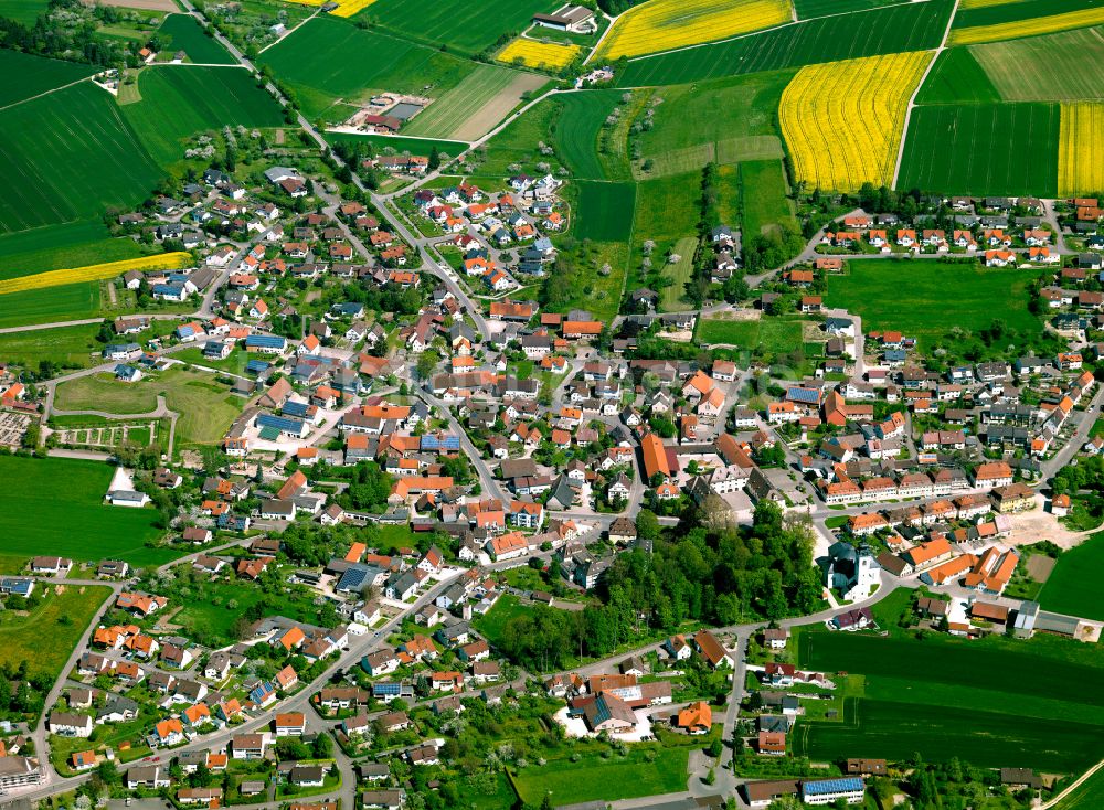 Luftbild Oberdischingen - Stadtgebiet inmitten der Landwirtschaft in Oberdischingen im Bundesland Baden-Württemberg, Deutschland