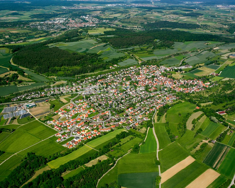 Luftbild Ostelsheim - Stadtgebiet inmitten der Landwirtschaft in Ostelsheim im Bundesland Baden-Württemberg, Deutschland