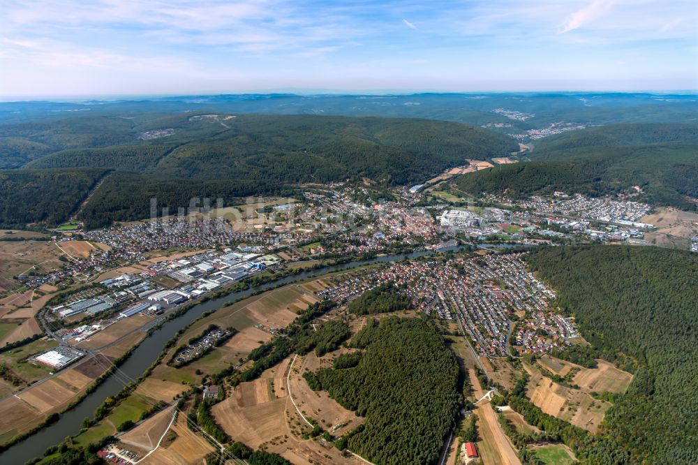 Luftbild Sendelbach - Stadtgebiet inmitten der Landwirtschaft in Sendelbach im Bundesland Bayern, Deutschland