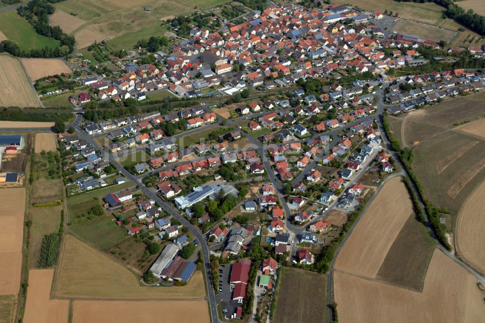 Stetten von oben - Stadtgebiet inmitten der Landwirtschaft in Stetten im Bundesland Bayern, Deutschland