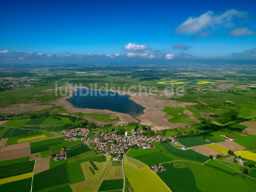 Luftaufnahme Tiefenbach - Stadtgebiet inmitten der Landwirtschaft in Tiefenbach im Bundesland Baden-Württemberg, Deutschland