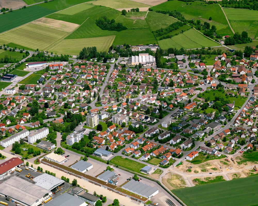 Luftbild Ummendorf - Stadtgebiet inmitten der Landwirtschaft in Ummendorf im Bundesland Baden-Württemberg, Deutschland