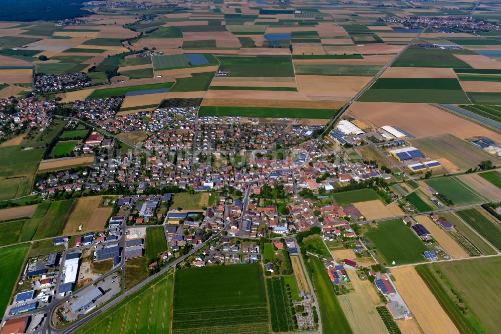 Luftbild Unterpleichfeld - Stadtgebiet inmitten der Landwirtschaft in Unterpleichfeld im Bundesland Bayern, Deutschland