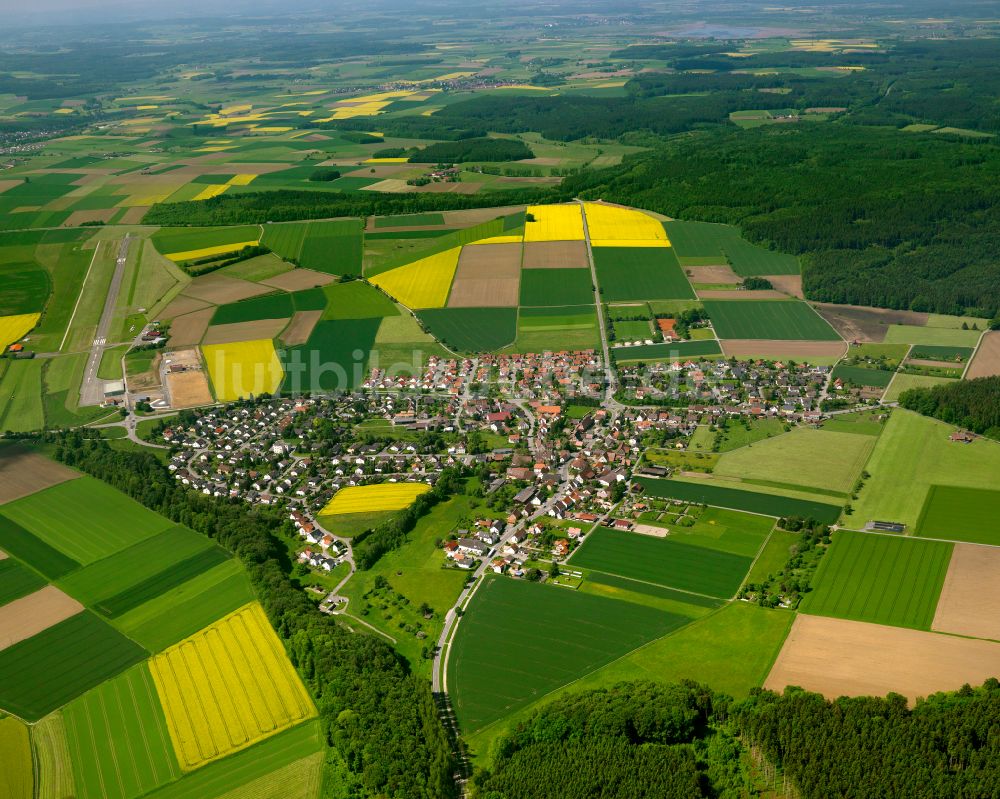 Luftbild Warthausen - Stadtgebiet inmitten der Landwirtschaft in Warthausen im Bundesland Baden-Württemberg, Deutschland