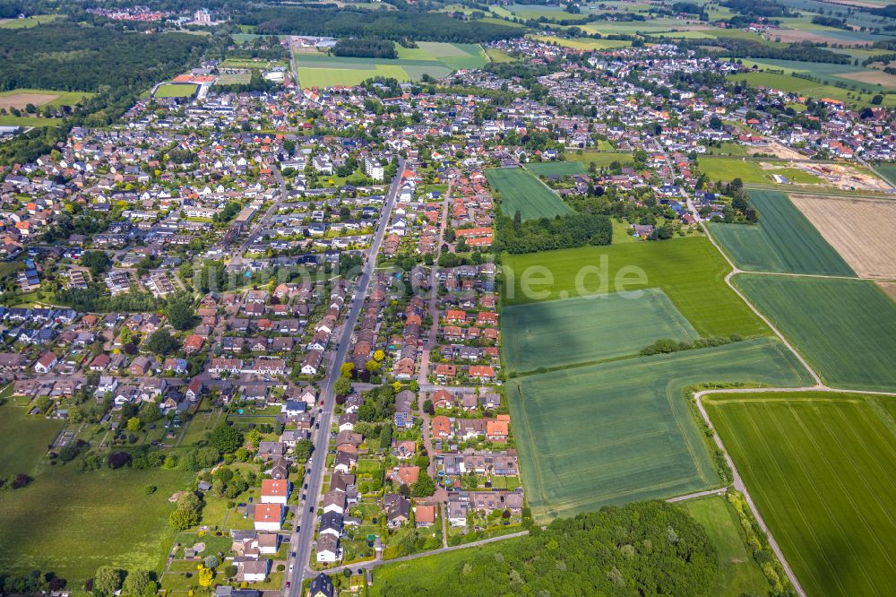 Westtünnen von oben - Stadtgebiet inmitten der Landwirtschaft in Westtünnen im Bundesland Nordrhein-Westfalen, Deutschland