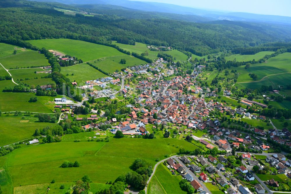 Luftbild Wiesen - Stadtgebiet inmitten der Landwirtschaft in Wiesen im Bundesland Bayern, Deutschland